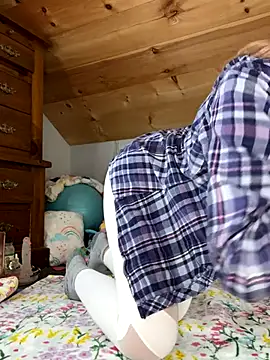 Snapshot of DanaeJustine chatting on October 23, 2025, 5:33 pm DanaeJustine online show from October 23, 2025, 5:33 pm