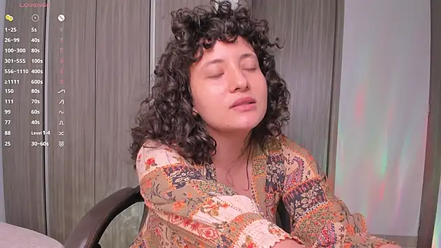 Snapshot of orchide_ chatting on March 18, 2025, 4:37 am orchide online show from March 18, 2025, 4:37 am