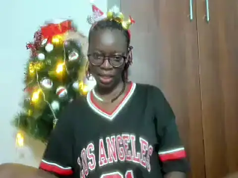 Snapshot of afro_pop chatting on December 22, 2024, 3:44 am afro pop online show from December 22, 2024, 3:44 am