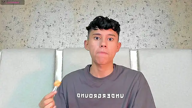 Angel esteban fx online show from March 8, 2025, 6:43 am