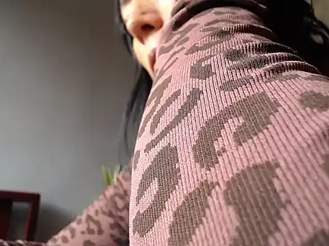 Laura martin  online show from April 1, 2026, 1:41 pm