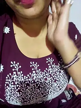 Love Tina  online show from November 12, 2025, 3:51 am