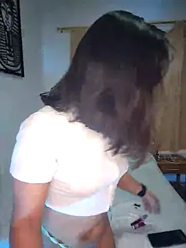 Juanelopez1 online show from January 5, 2025, 3:43 am