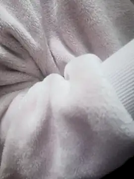 Snapshot of -Almira- chatting on December 8, 2024, 9:19 pm -Almira- online show from December 8, 2024, 9:19 pm