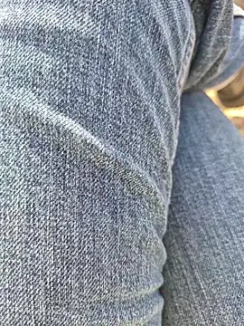 Snapshot of SexyErola27 chatting on November 17, 2025, 9:26 am SexyErola27 online show from November 17, 2025, 9:26 am