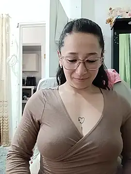 Snapshot of emilypoppy3 chatting on July 3, 2026, 7:09 pm emilypoppy3 online show from July 3, 2026, 7:09 pm