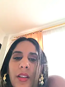 DeboraEvans online show from April 17, 2026, 7:39 pm