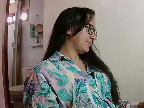 brittanycheeks online show from October 20, 2025, 7:03 pm