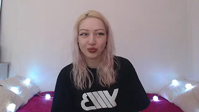 Emily hardcore online show from July 16, 2026, 9:10 pm