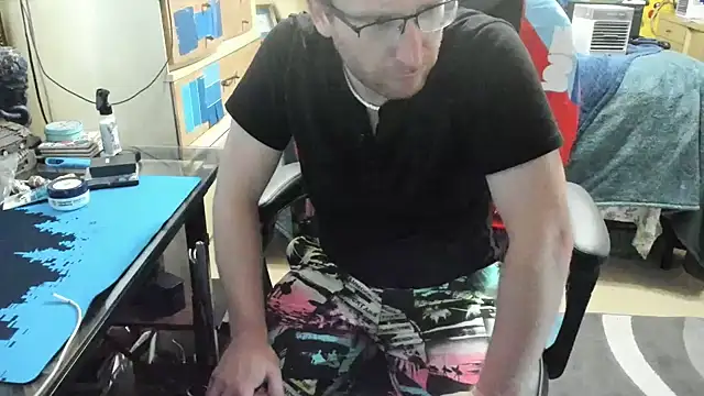 ryderswell123 online show from July 12, 2026, 11:07 pm