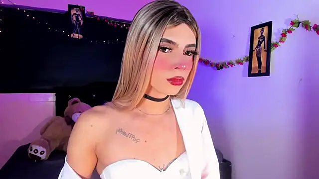 rosedewitt online show from February 26, 2025, 10:58 am