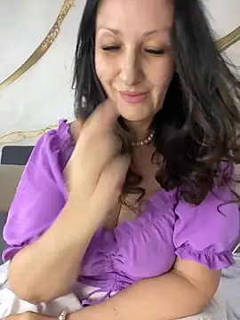Katie-n online show from May 19, 2026, 6:42 am