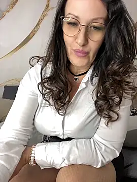 Katie-n online show from June 15, 2026, 2:41 pm