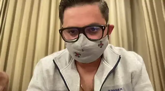 Snapshot of slavekinky001 chatting on December 20, 2024, 6:02 pm slavekinky001 online show from December 20, 2024, 6:02 pm