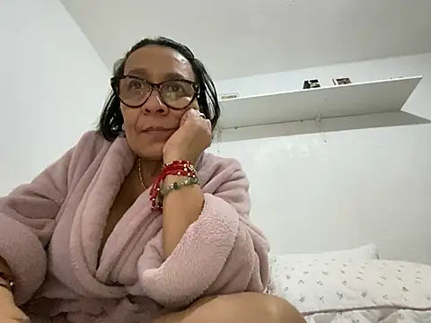 sweeviolet online show from February 23, 2026, 4:37 pm