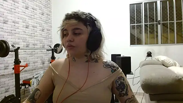 Snapshot of missangieangel chatting on February 3, 2025, 6:02 am missangieangel online show from February 3, 2025, 6:02 am