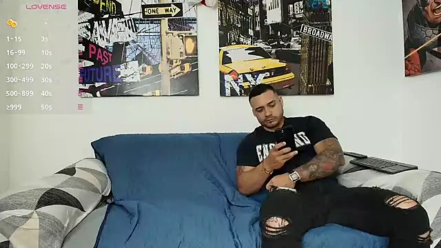 Snapshot of hott_dicks chatting on December 19, 2024, 10:32 pm hott dicks online show from December 19, 2024, 10:32 pm