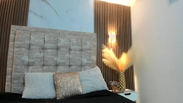 ada mclaine online show from November 12, 2025, 11:54 am