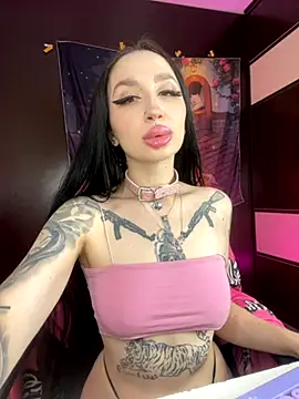 Molly  Moon online show from November 19, 2025, 2:00 am