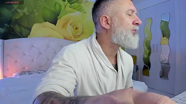 BlowMyXXL online show from February 6, 2026, 8:07 am