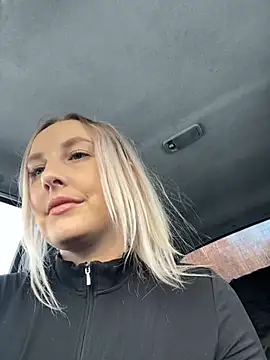 Snapshot of MerlinDave chatting on December 11, 2024, 1:47 am MerlinDave online show from December 11, 2024, 1:47 am