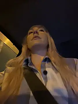 Snapshot of MerlinDave chatting on December 21, 2024, 1:26 am MerlinDave online show from December 21, 2024, 1:26 am