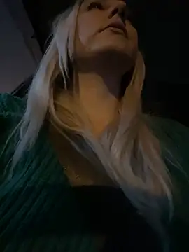 Snapshot of MerlinDave chatting on December 24, 2024, 1:38 am MerlinDave online show from December 24, 2024, 1:38 am