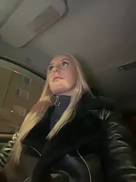 Snapshot of MerlinDave chatting on January 7, 2025, 2:10 am MerlinDave online show from January 7, 2025, 2:10 am