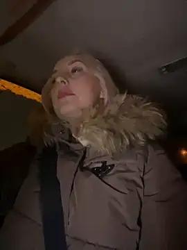 Snapshot of MerlinDave chatting on January 8, 2025, 1:42 am MerlinDave online show from January 8, 2025, 1:42 am