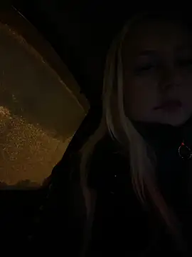 Snapshot of MerlinDave chatting on January 18, 2025, 1:19 am MerlinDave online show from January 18, 2025, 1:19 am