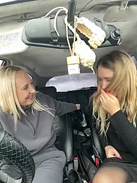 Snapshot of MerlinDave chatting on February 9, 2025, 6:54 am MerlinDave online show from February 9, 2025, 6:54 am