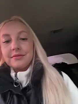 Snapshot of MerlinDave chatting on March 17, 2025, 12:30 am MerlinDave online show from March 17, 2025, 12:30 am