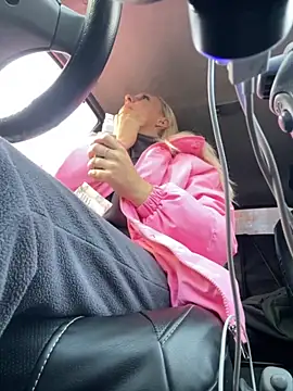 Snapshot of MerlinDave chatting on October 12, 2025, 1:26 am MerlinDave online show from October 12, 2025, 1:26 am