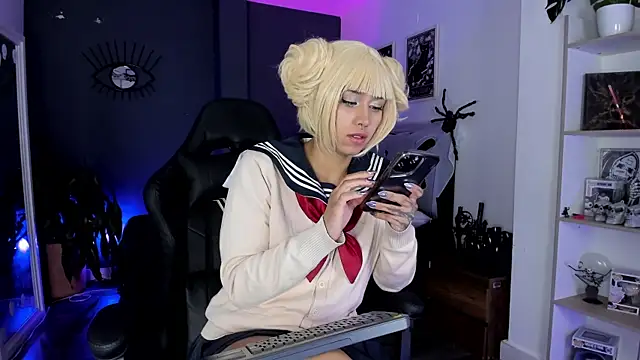 Raven Witch  online show from January 18, 2026, 6:23 pm