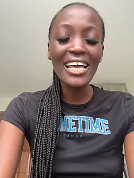 Fanclubbbbb online show from April 1, 2026, 10:16 am