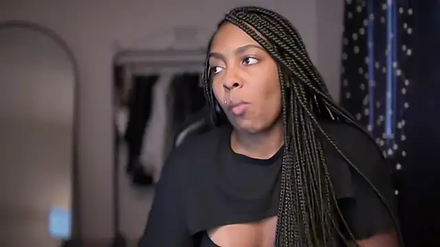 marisilva br online show from December 14, 2025, 2:55 pm