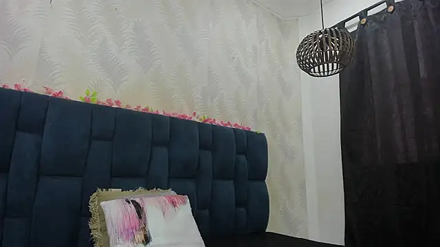 Snapshot of Ammy_Connor1 chatting on February 28, 2026, 8:43 pm Ammy Connor1 online show from February 28, 2026, 8:43 pm