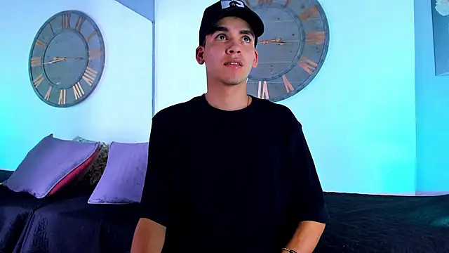 Mike 0233  online show from December 14, 2024, 10:02 am