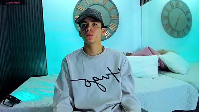 Mike 0233  online show from February 21, 2025, 4:29 am