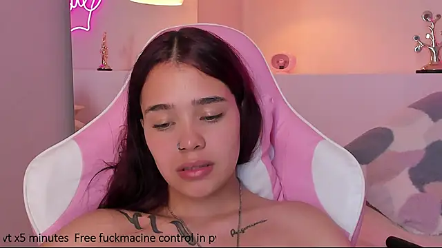 violeth hill online show from January 15, 2025, 8:51 am