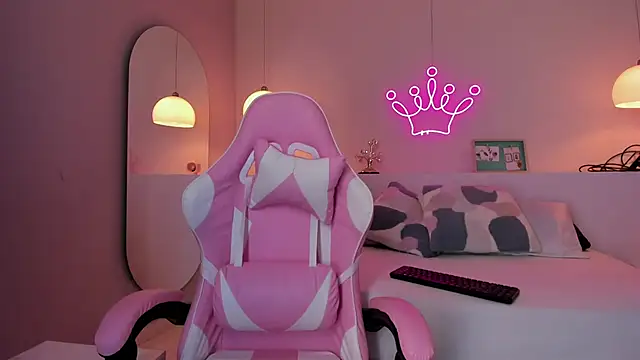 violeth hill online show from February 1, 2025, 8:26 pm