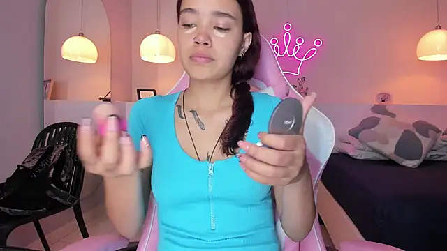 violeth hill online show from March 3, 2025, 8:21 pm