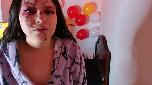 juli05star20 online show from October 31, 2025, 2:56 am