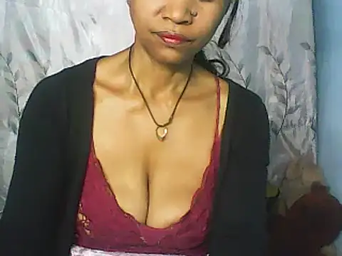 Snapshot of nene_belle chatting on February 5, 2025, 4:06 am nene belle online show from February 5, 2025, 4:06 am