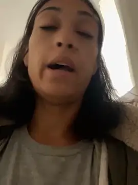 Snapshot of starrynikki chatting on December 9, 2024, 6:25 pm starrynikki online show from December 9, 2024, 6:25 pm