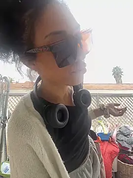 Snapshot of starrynikki chatting on February 11, 2025, 7:05 pm starrynikki online show from February 11, 2025, 7:05 pm