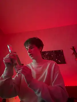 Maxi170301 online show from April 26, 2026, 6:05 pm