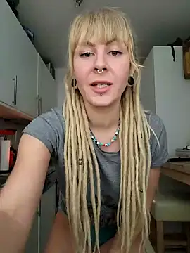 Jenna-Lia online show from December 15, 2024, 8:30 am