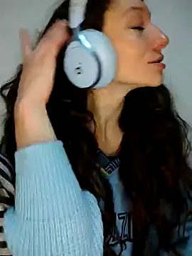 Lucy cole online show from January 8, 2025, 6:52 am