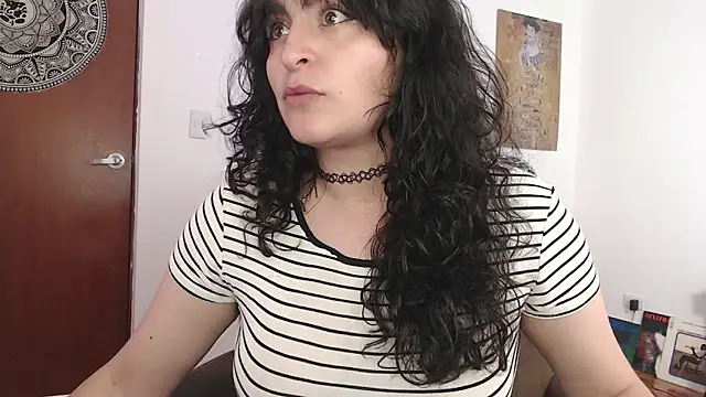 Snapshot of Marci_owo chatting on February 5, 2025, 7:10 pm Marci owo online show from February 5, 2025, 7:10 pm